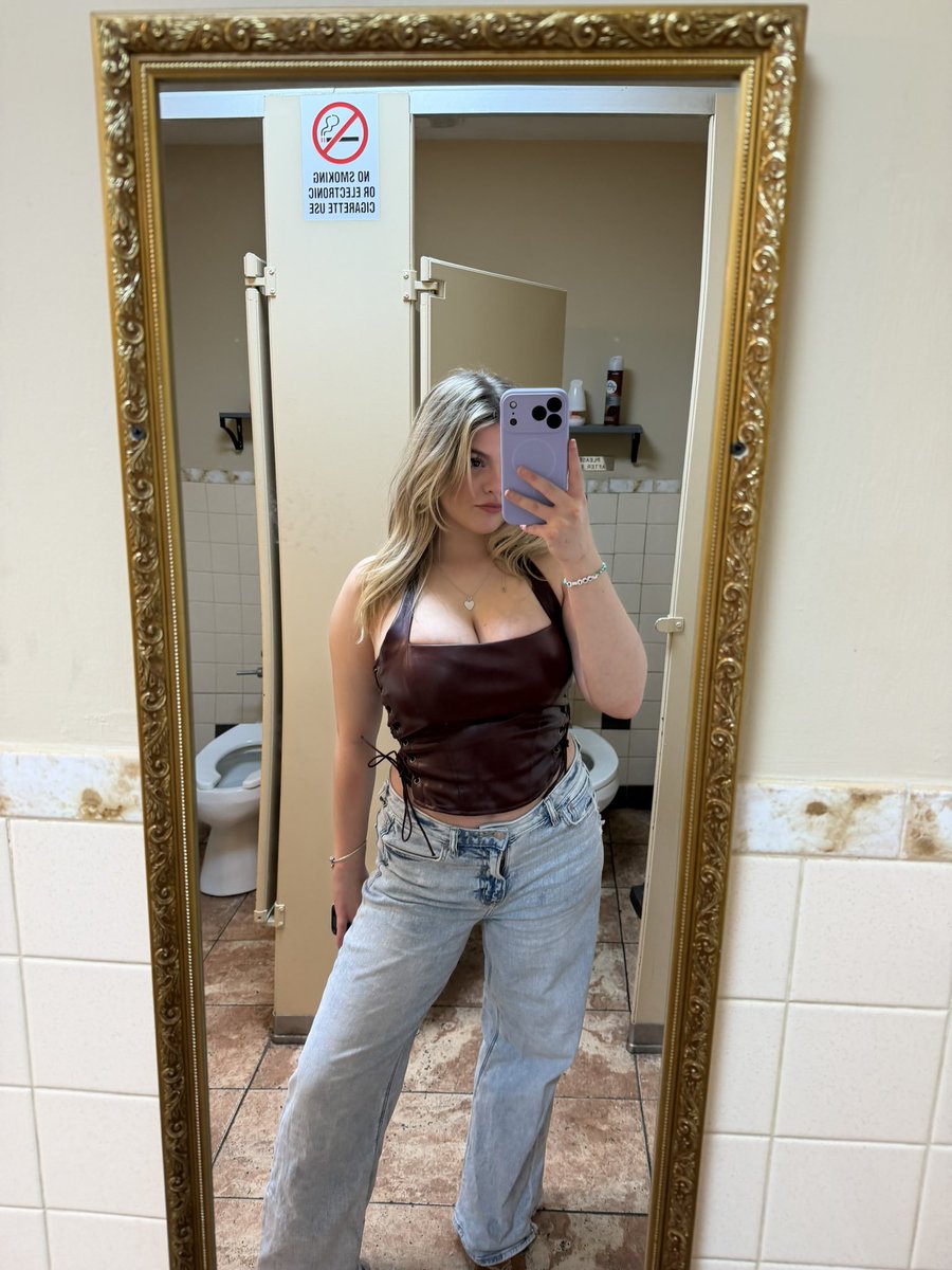 ang irwin ⋆⭒˚.⋆ tweet media