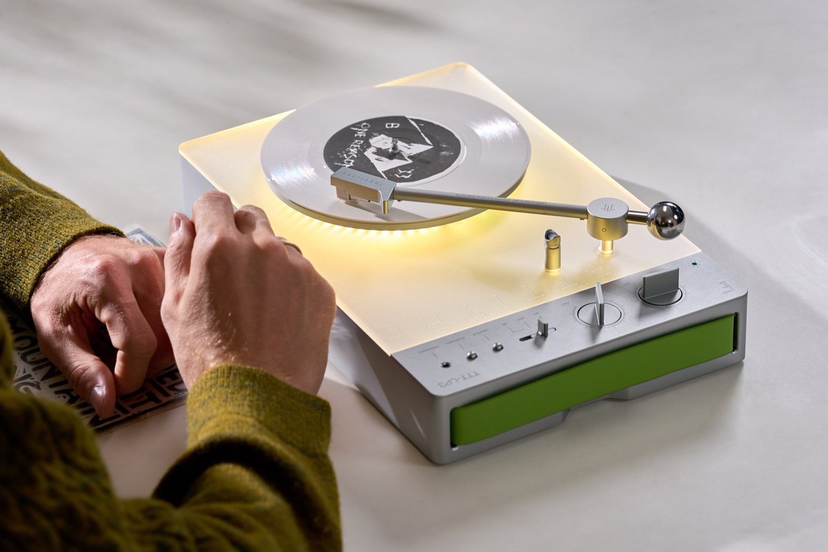 daily_gadget_jp's tweet image. TRETTITREのモジュール式プレーヤー、レコード・CD・カセット3台セットが399ドルで登場！あなたの壁がレコード棚になる
daily-gadget.net/crowdfunding/1…
#デイリーガジェット #kickstarter