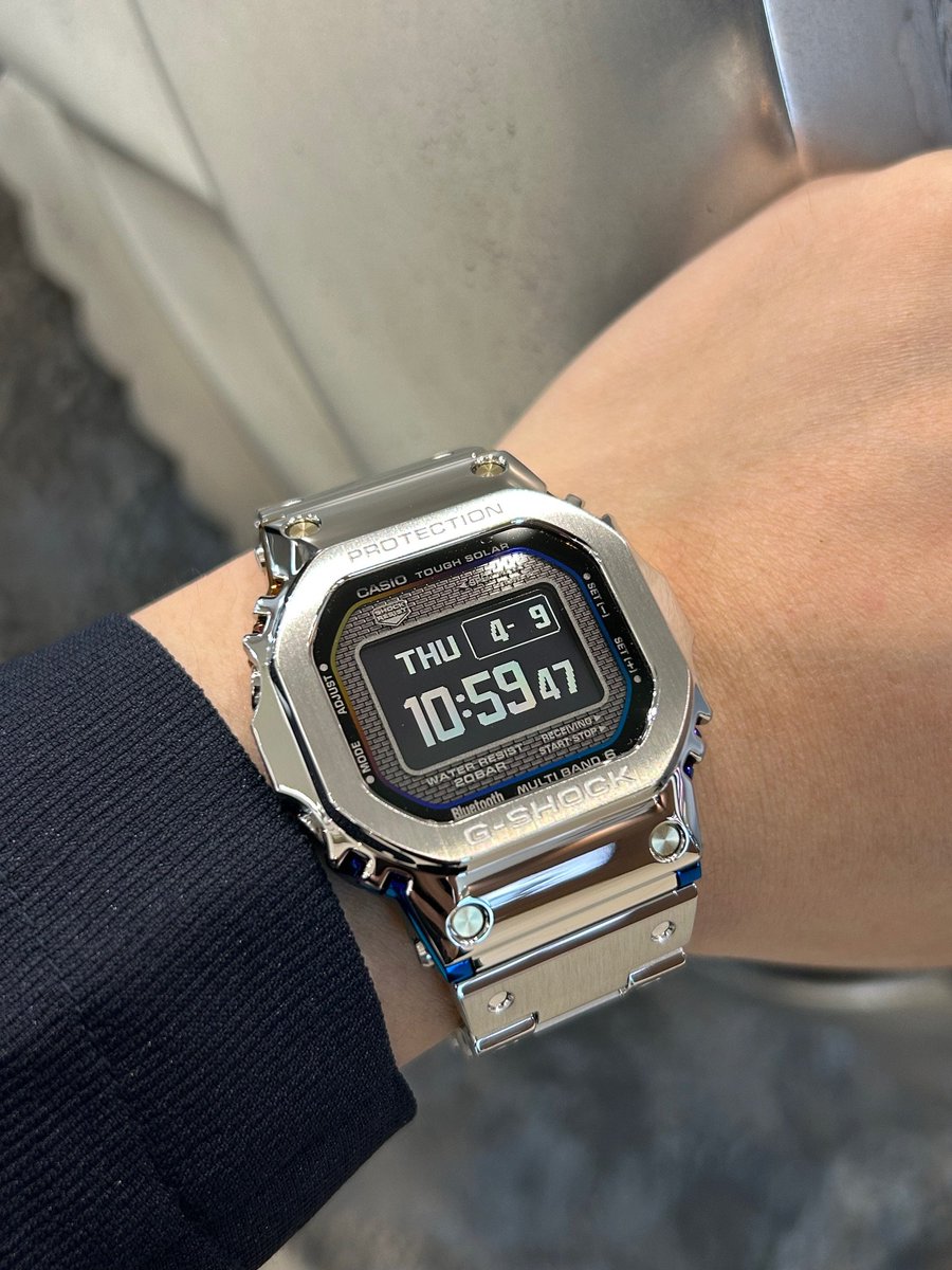 ISUZUGTime's tweet image. ☀️最新レビュー
どこよりも早く新作着画公開📸
明日発売のGMW-BZ5000RC-1JRイイですね😍
さりげない🌈虹色がアクセントになり主張しすぎないところが推し💖反射した時が個性アピール✨
皆の推しも教えてね😆゛
HP:　eye-eye-isuzu.co.jp/collections/al…
#gshock #casio #ジーショック #カシオ #虹色 #腕時計