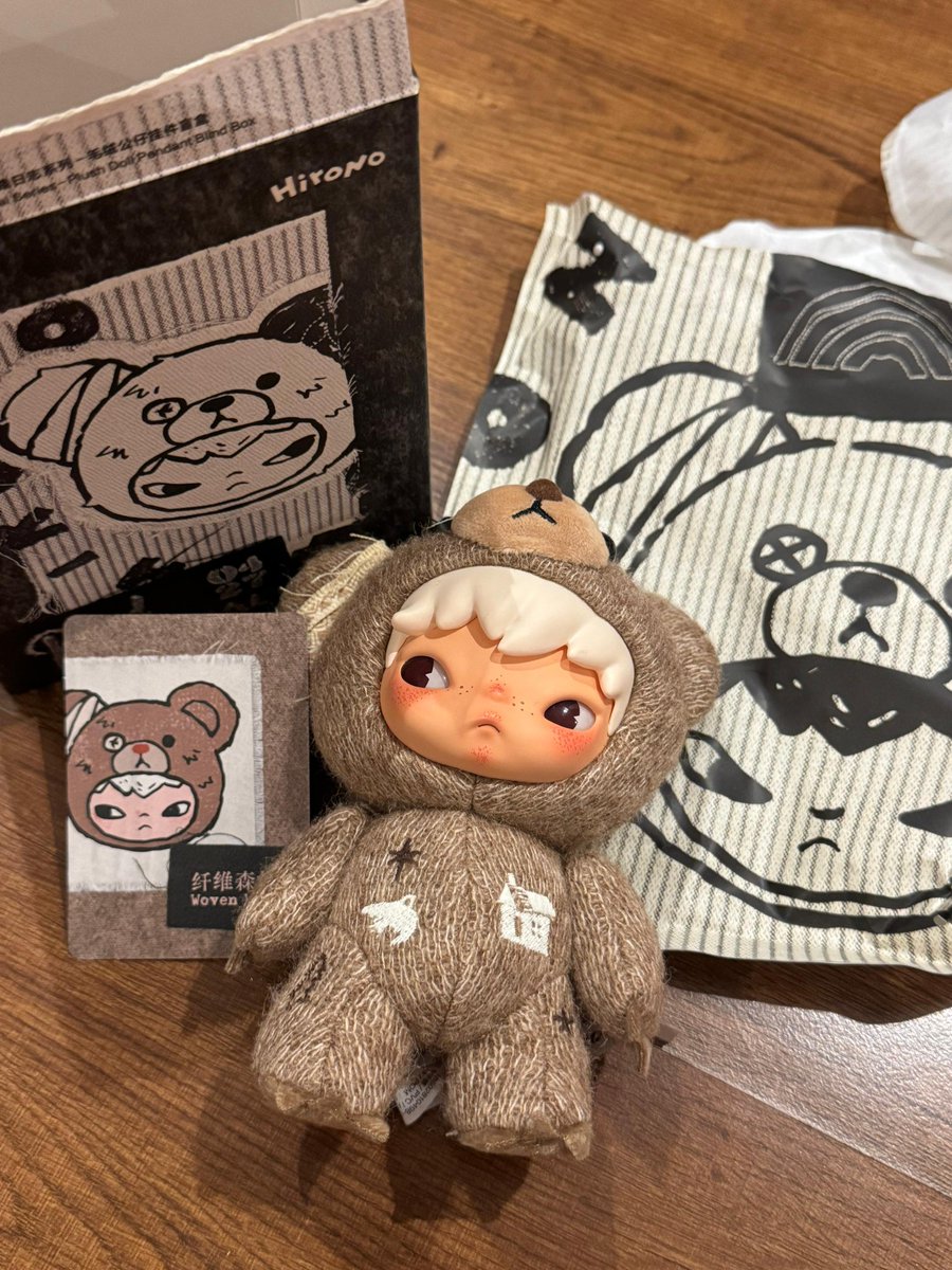 Nonsuer's tweet photo. WTS 

Hirono Road Journal Woven Wood
350k unsealed

Dom malang, via oren 👍🏻
Any detail pls DM

T. Want to sell hirono https://t.co/rXrbFfBllw