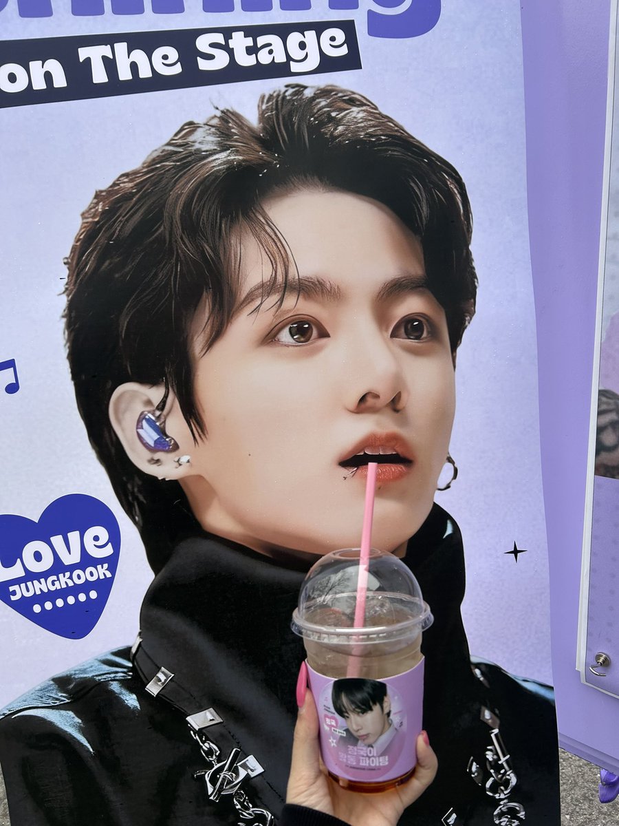 JungkookCHINA tweet media