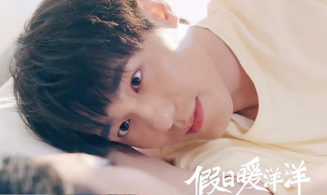 fandoestrans's tweet photo. #BaiYu has starred in more genres than most people are even aware of, yet people still think cdramas are all the same 🤷

Finance workplace / romcom / medical / fantasy adventure https://t.co/i7wRAg7DZX