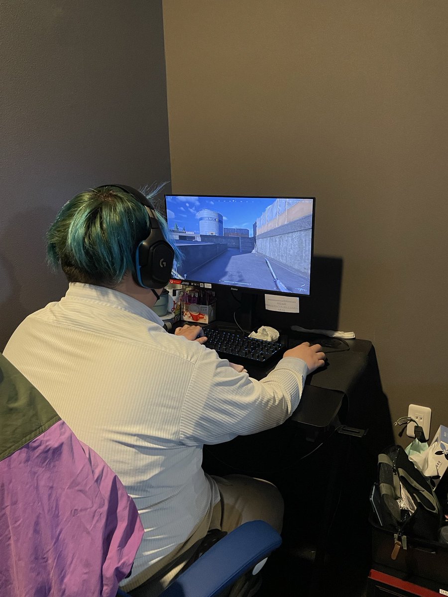 onegamesuzuka's tweet photo. ONEGAME鈴鹿です🤩
本日、動画編集やゲームをプレイされている方が多かったです🎮👾🤙
少しでも興味がありましたらDMお願いします😊🙇‍♀️
#onegame鈴鹿　#b型就労支援　#fps #動画編集 https://t.co/w2LT2WAtsL