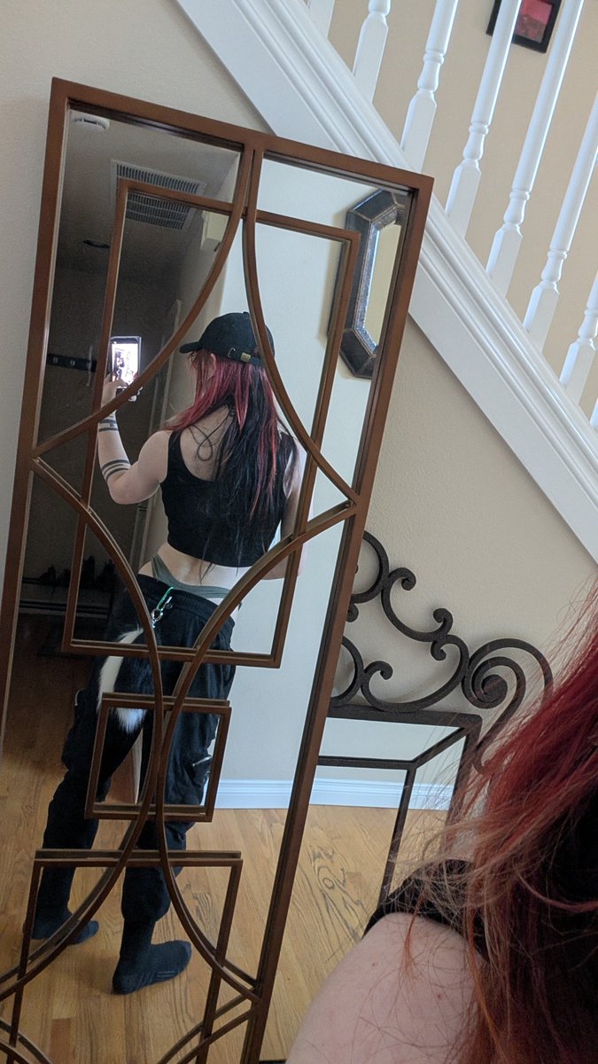 s.eve_n🐶 tweet media