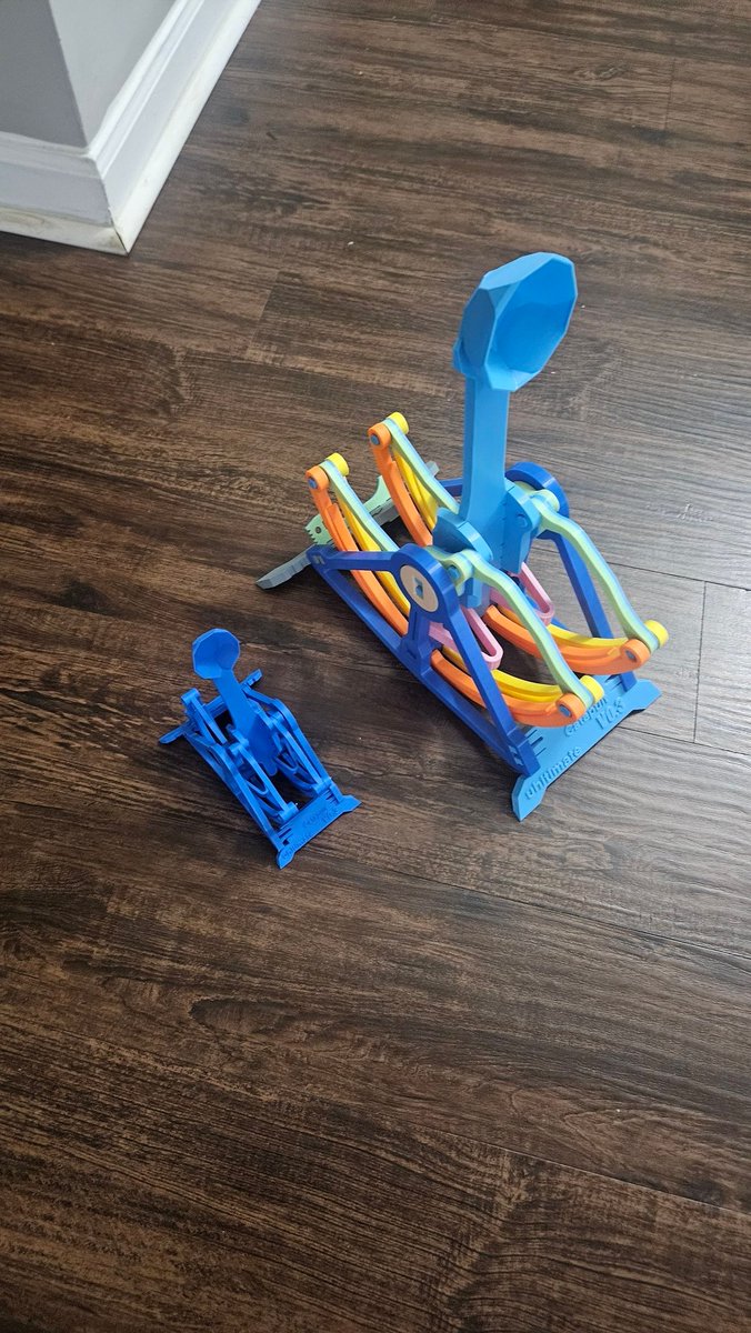 Nolo4dolo's tweet photo. That catapult has different colored parts because the original ones snapped. I'm still terrified of that thing.  The pistachio bowl is the shit. The octopus is just there. https://t.co/EVytcOLsmr
