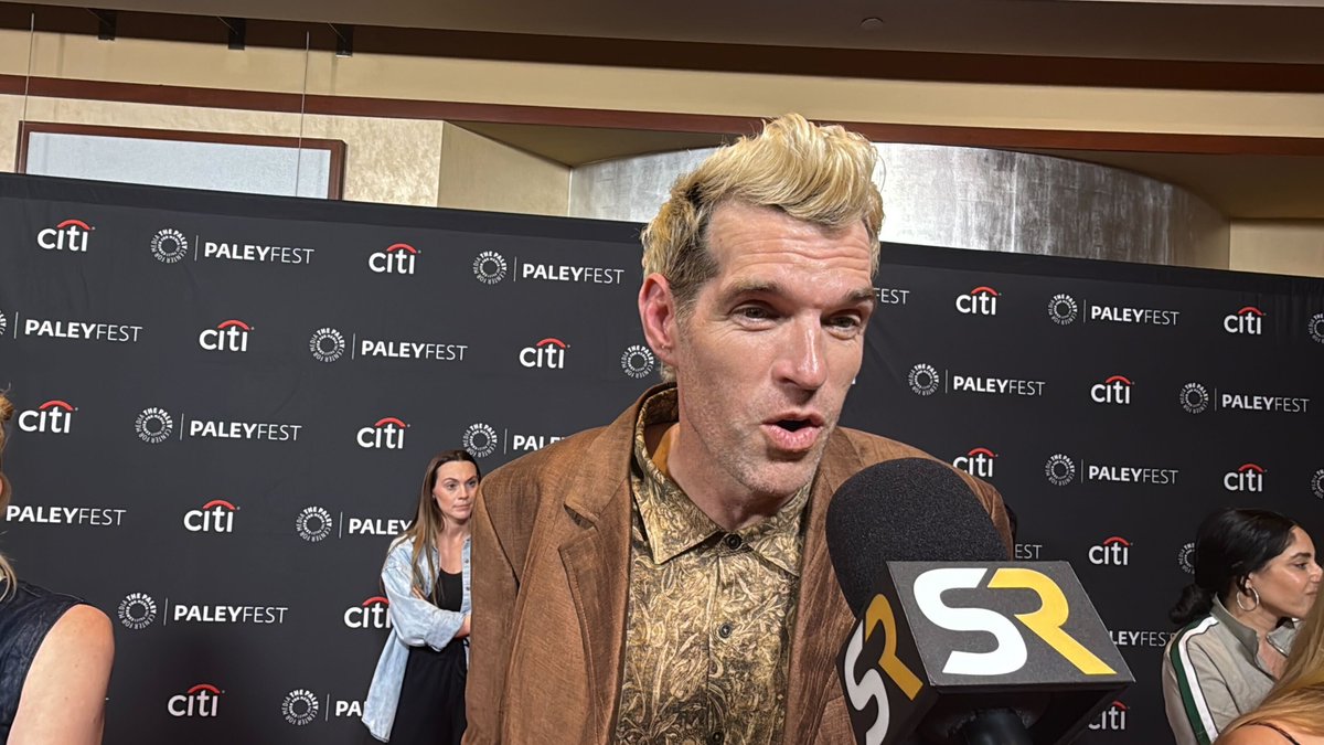 screenrant's tweet image. Timothy Simons says his favorite thing about the Esther-Sasha-Morgan dynamic in #NobodyWantsThis is that nobody’s done anything wrong, it's just three adults navigating how their lives are changing. #PaleyFest @paleycenter
