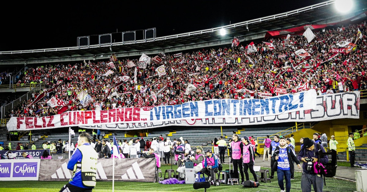GxlDeWilfrido's tweet photo. normal, la última vez que dieron entrada se fueron todos con el culo roto, los jugadorcitos llorando por el arbitraje y con el regalito de cumpleaños de la guardia
todavía la tienen hasta la garganta https://t.co/0d1Nf7I5nF