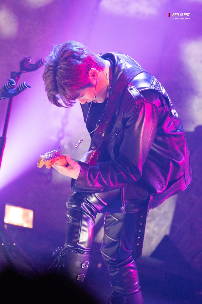 RED ALERT tweet media