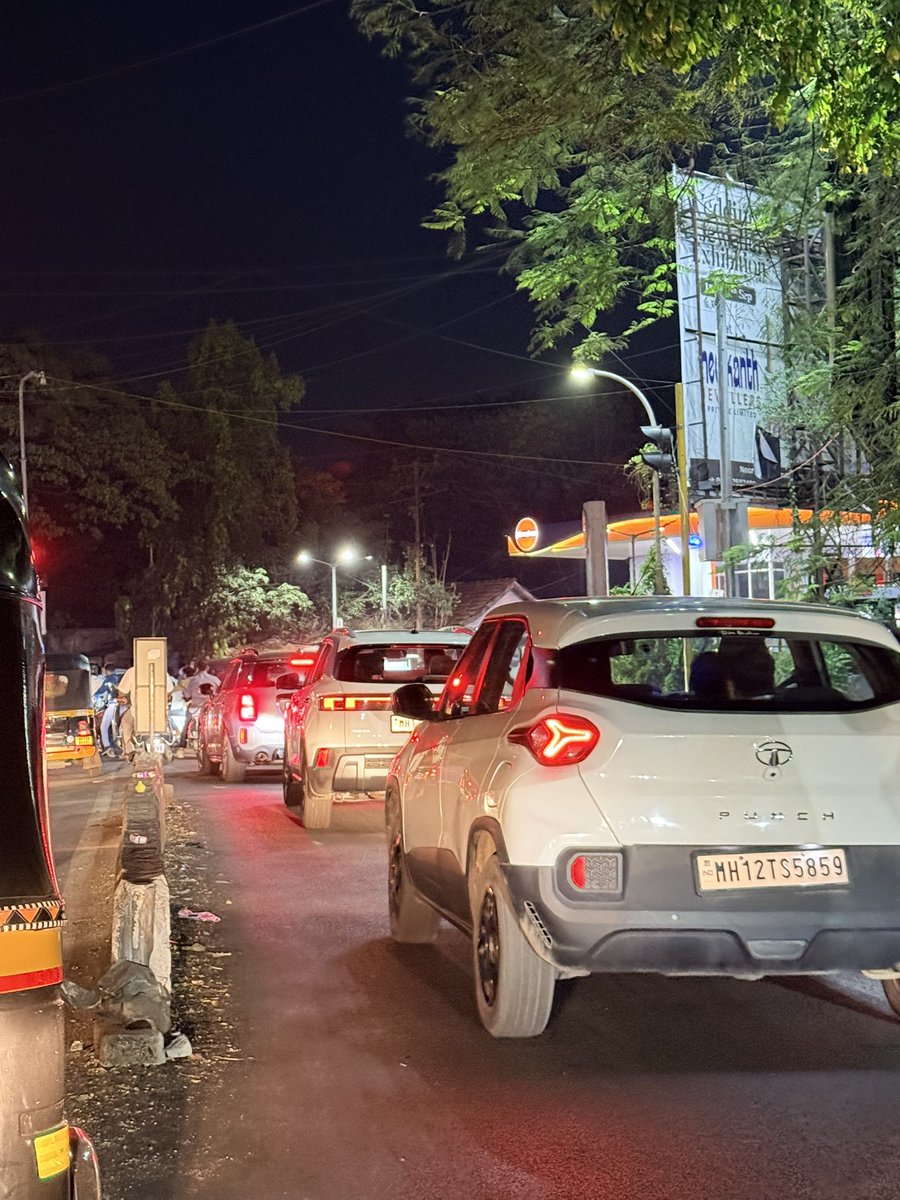 KhatteAngoor tweet media