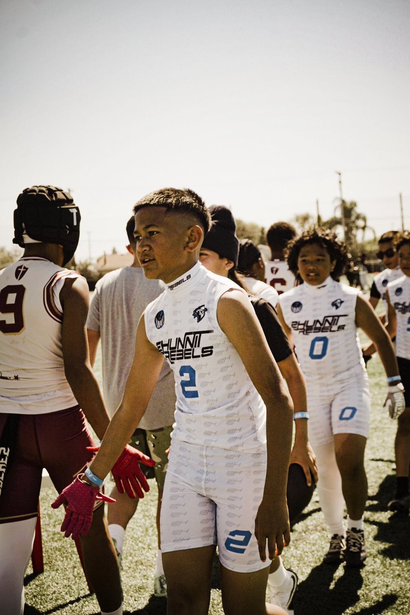 2 H U N N I T tweet media