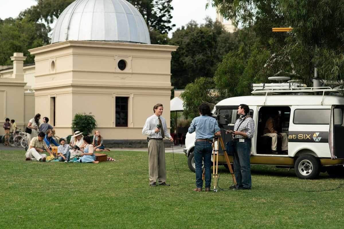 newsatsix1986's tweet image. The main Observatory building, comprising of 12 rooms, was built between 1861 to 1863 (Open House Melbourne pamphlet, 2020), and was an operational observatory from 1863. Between 1863 and 1902, an extra ten rooms were added.

#TheNewsreader

openhousemelbourne.org/wp-content/upl…