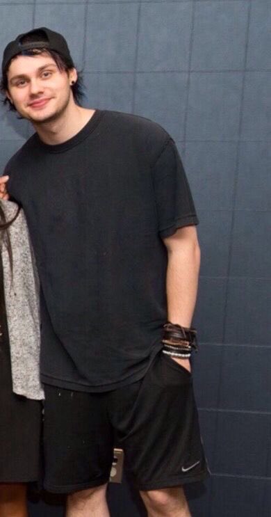 micaela ⊬ tweet media