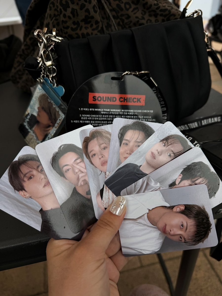 vivi ¨̮ ⁷ 🪭 is seeing bts TODAY!! tweet media