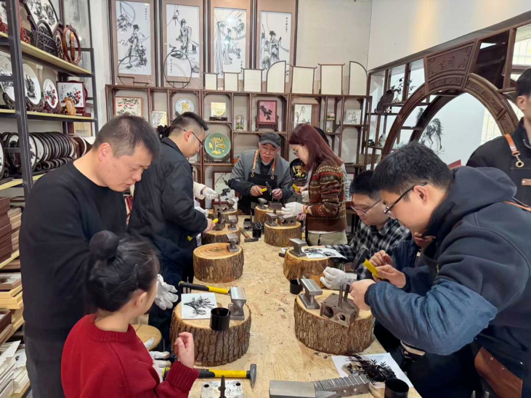 HelloWuhu's tweet photo. A unique cultural experience awaits in Wuhu through traditional blacksmithing, an intangible heritage craft shaped by fire and skill. From tracing its historical roots to hands-on forging, the experience offers an immersive insight into this time-honored tradition. https://t.co/tUjvG43wGc