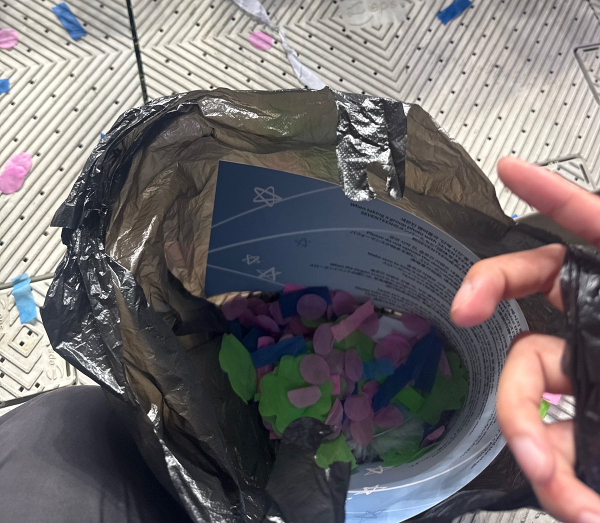 riri ; going to caratland tweet media