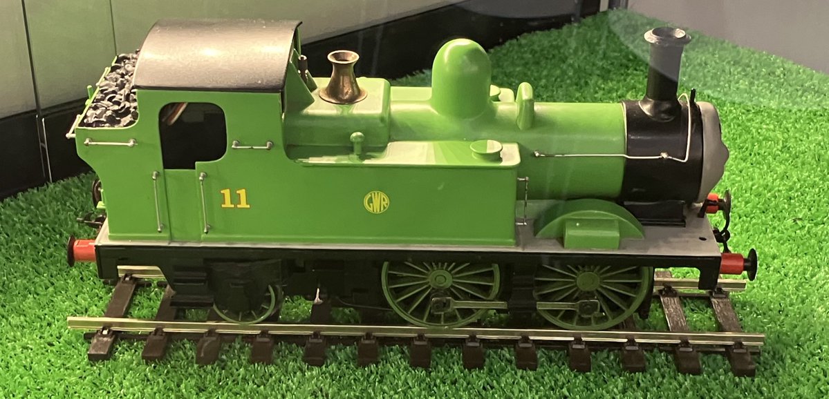 オリヴァリン酸🅾🅻🅸🆅🅴-®️テイフジョウ tweet media