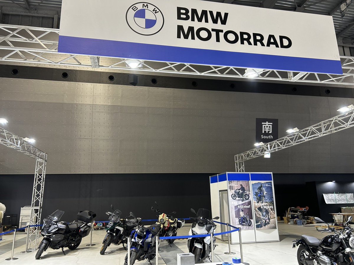 mitsuokanagoya's tweet image. 名古屋モーターサイクルショー🏍️✨
本日は搬入日で着々と準備が進んでおります🙆‍♀️

明日から3日間、名古屋店スタッフも現地におりますのでお気軽にお声掛けください🙂‍↕️💡

#名古屋モーターサイクルショー #bmwmotorrad #bike #バイク #モーターサイクルショー