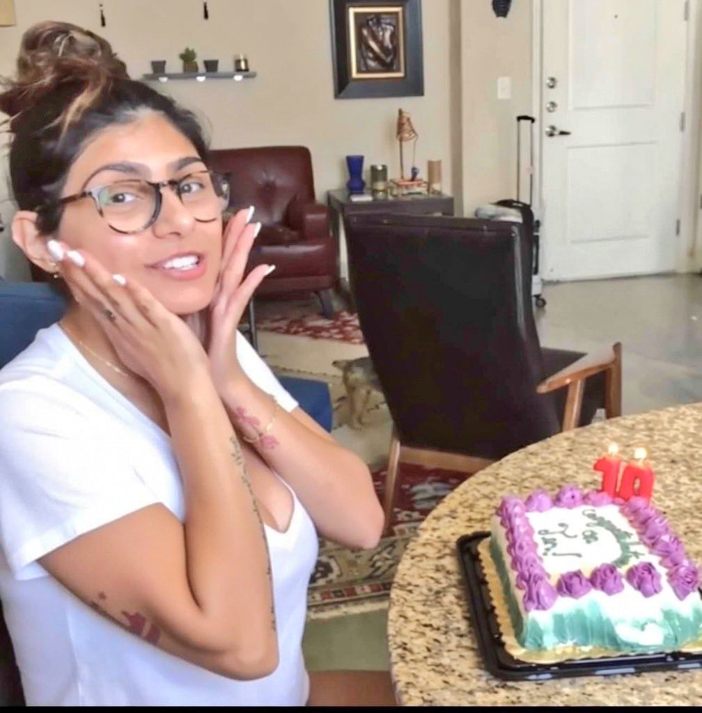 Mia khalifa fans tweet media