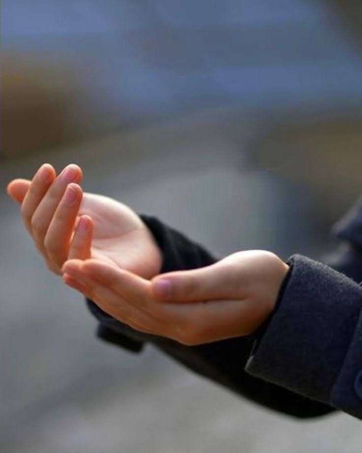 KaraSevdam0101's tweet image. “#Allah’ım senin rahmetini diliyoruz. Bizi göz açıp kapayıncaya kadar nefsimizle baş başa bırakma. Her işimizi yoluna koy , senden başka ilah yoktur”

(Ebu Davud, Kitabu’l Edeb)