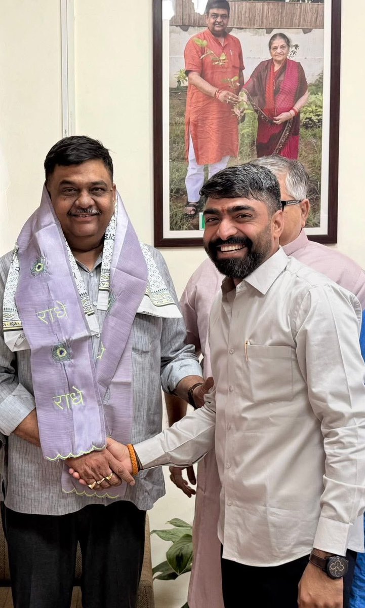 iVedPatel's tweet image. कल वन एवं पर्यावरण मंत्री @Sanjay4India1 जी भाई साहब से आत्मिक मुलाक़ात हुई।

#GreenFuture #vedprakashpatel #brijnagar
#shankhnaadfoundationsanstha #khakhawali