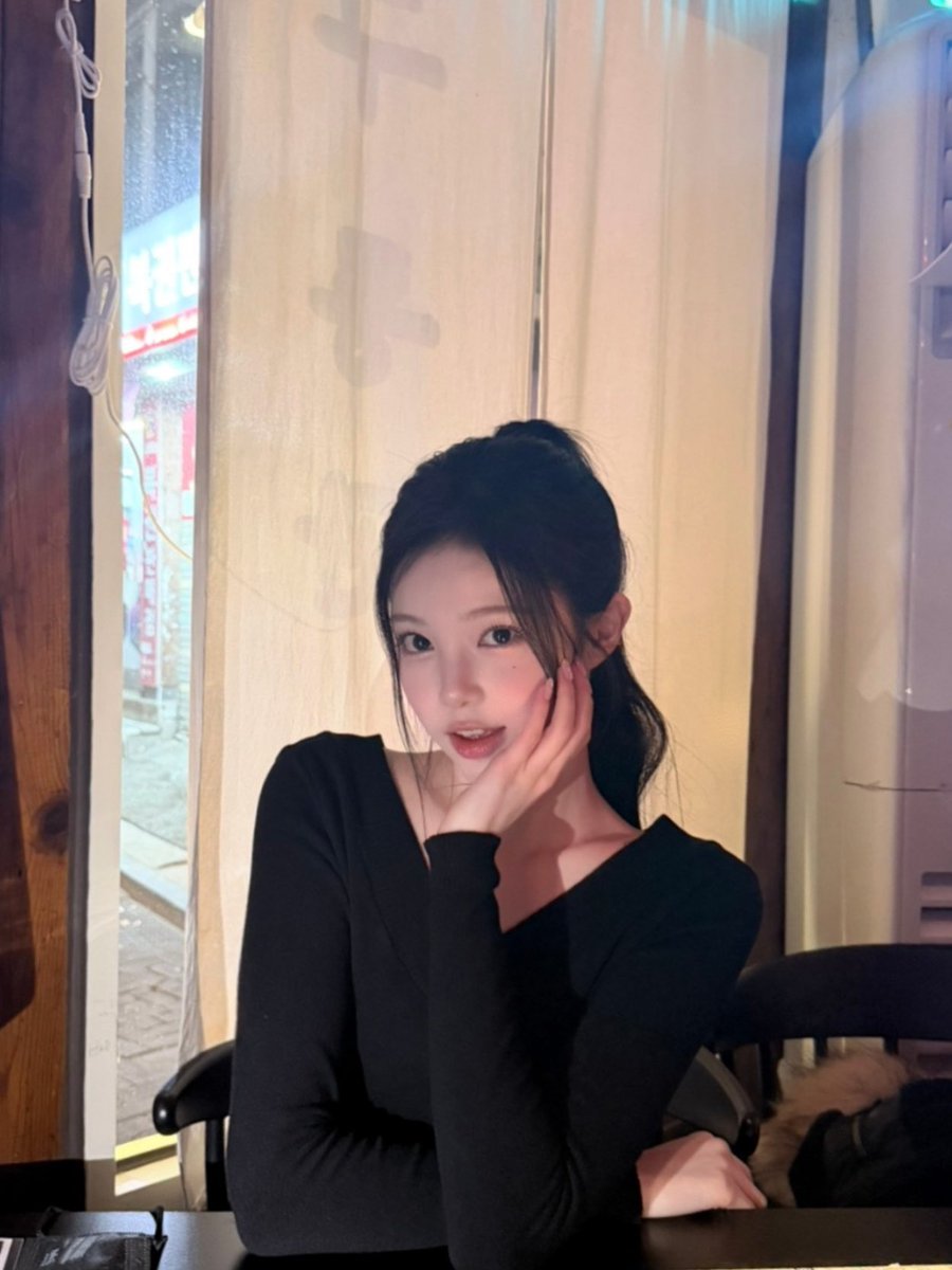 Sweetelle, tweet media