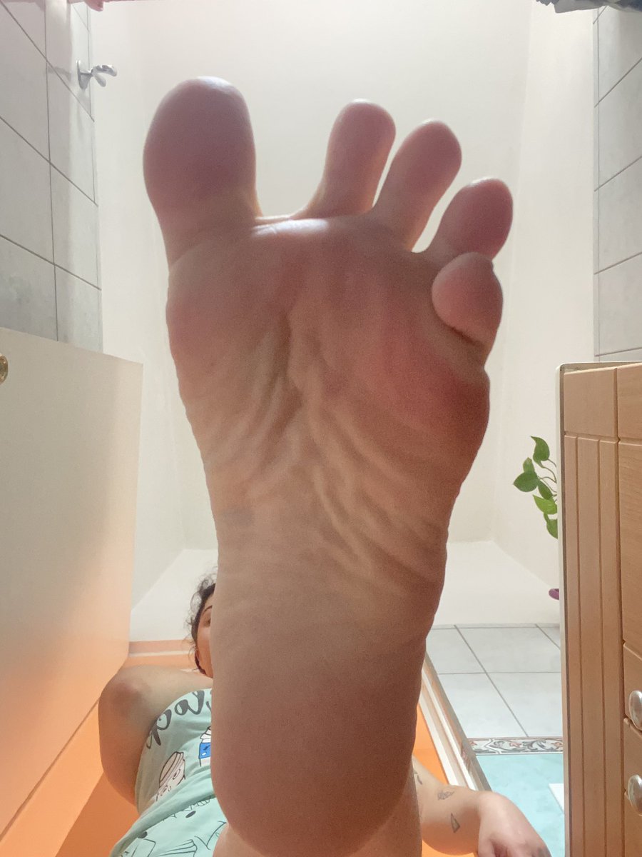 L U A ☾ tweet media