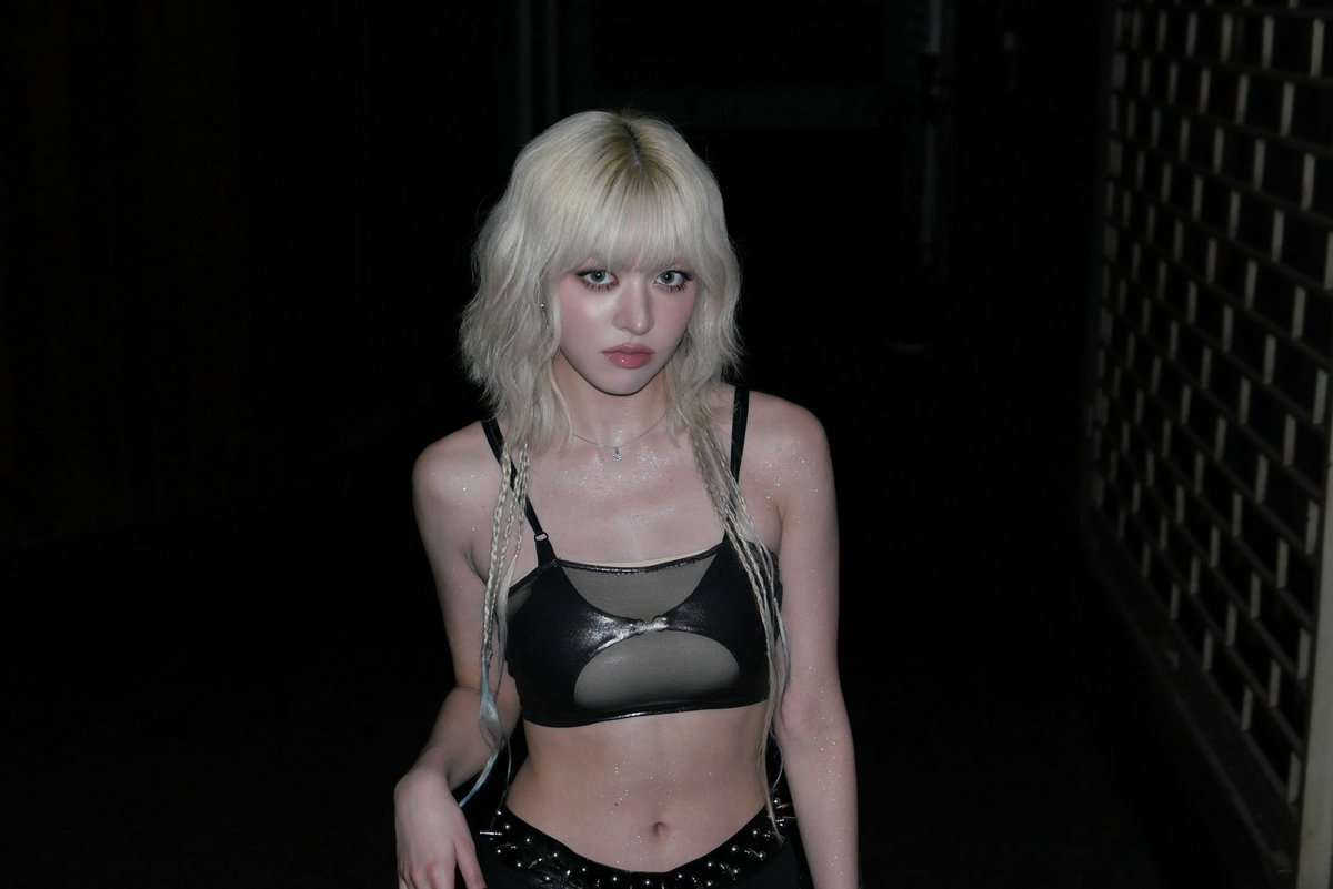 wait. you saw that? 🥨 tweet media