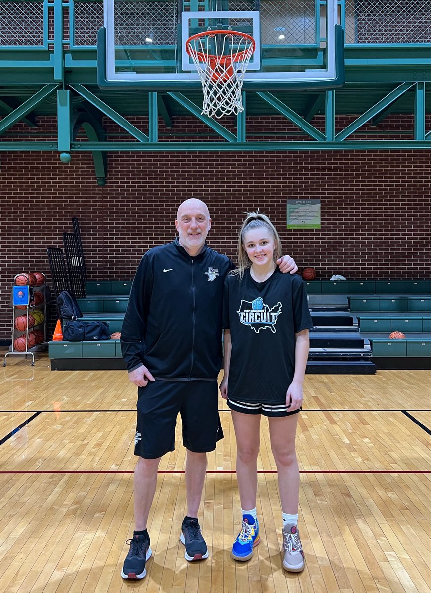 coachbgorman's tweet image. #ShowcaseBasketball #TrainingDay

We’re ready for the Cross Road Clash 
#HardWorkPaysOff #UnSeenHours

@PGHCircuit @CoachEmilyPGH 
@TweetsbyCoachP @PGHAkeem 
@JDabbs86 @AngieSaite43048 
@PGHChristopher @PGHIndiana 
@PrepGirlsHoops #basketball ⛹🏻‍♀️