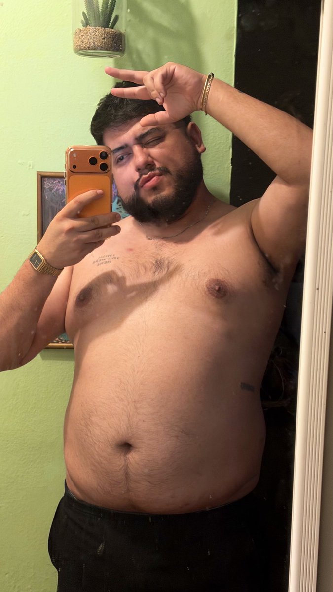 SHEICKER! tweet media