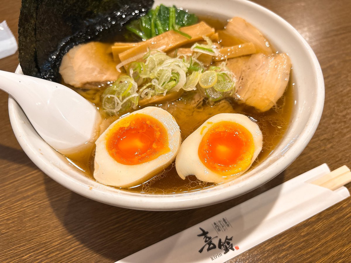 ibrgkko's tweet photo. 喜多方ラーメン🍜カロリーはおいしい🤤 https://t.co/isofz1YrRv