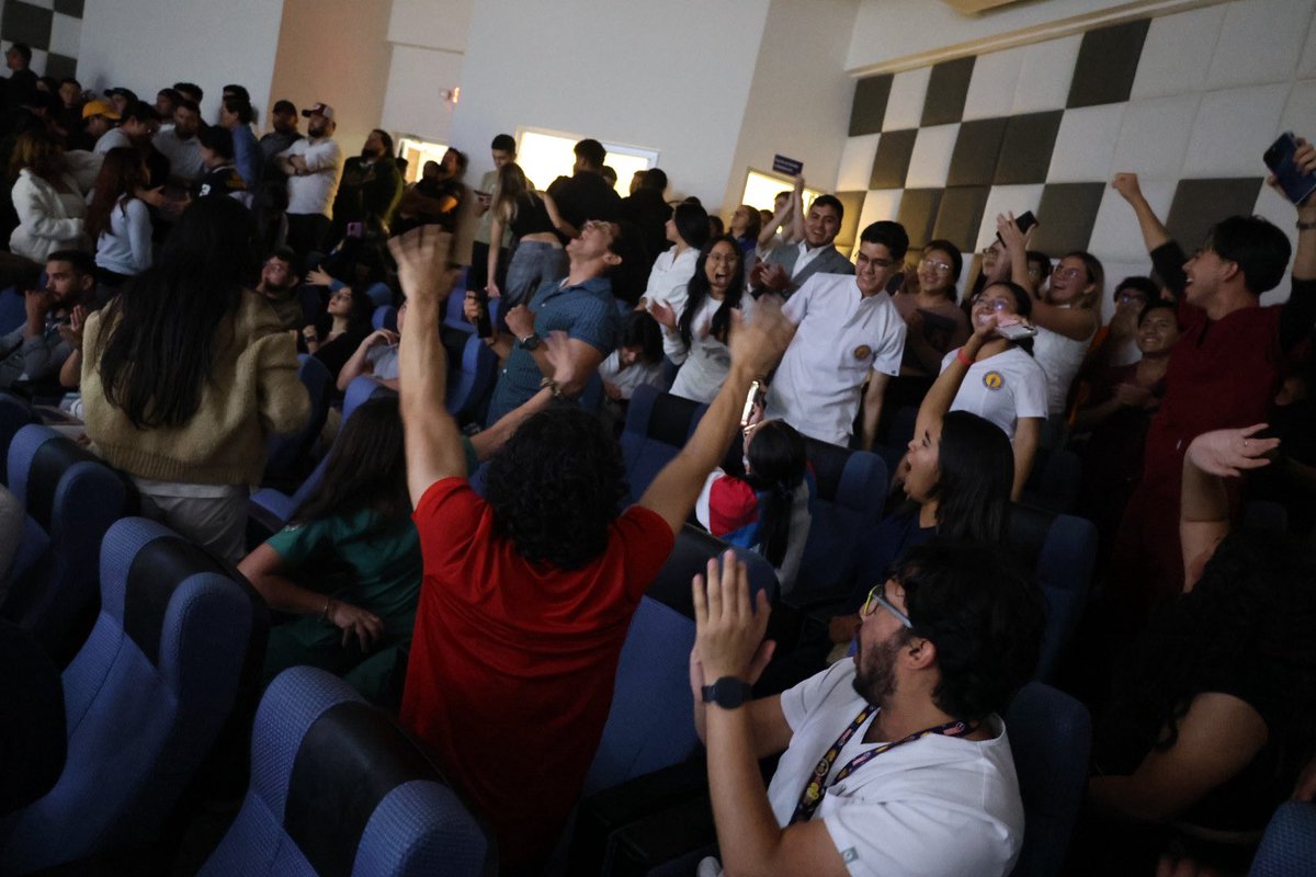 josevelahn's tweet photo. ¡Victoria Total! 

Nexus marca tendencia y cambia la elección a nivel nacional, es una aplastante victoria que deja un resultado histórico, estoy muy  alegre por los miembros del equipo que lo han dado todo para lograr este resultado. https://t.co/r3GJ6fF0tL