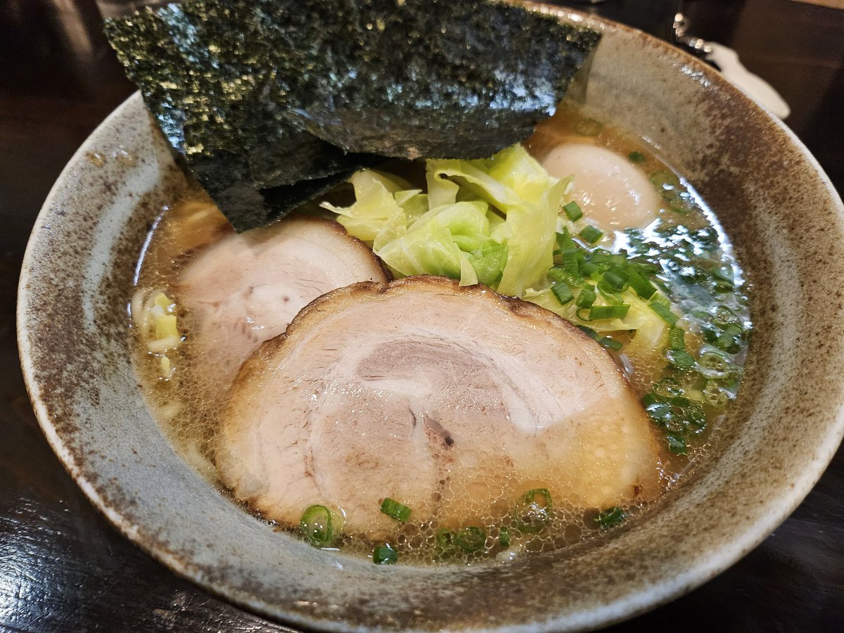s58io19's tweet photo. ランチ
伊東市桜ガ丘｢こうや｣さん
チャーシューホロホロ😋
コクもありお出汁も最高！
ご馳走さまでした。
#ランチ
#らーめん
#伊東市
#こうや
#つけめん https://t.co/3UvkgROHvQ