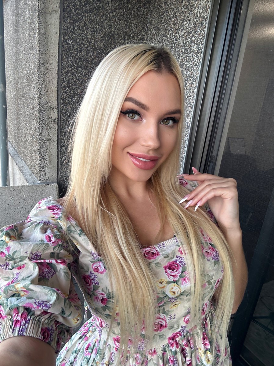 Arina Mistress tweet media