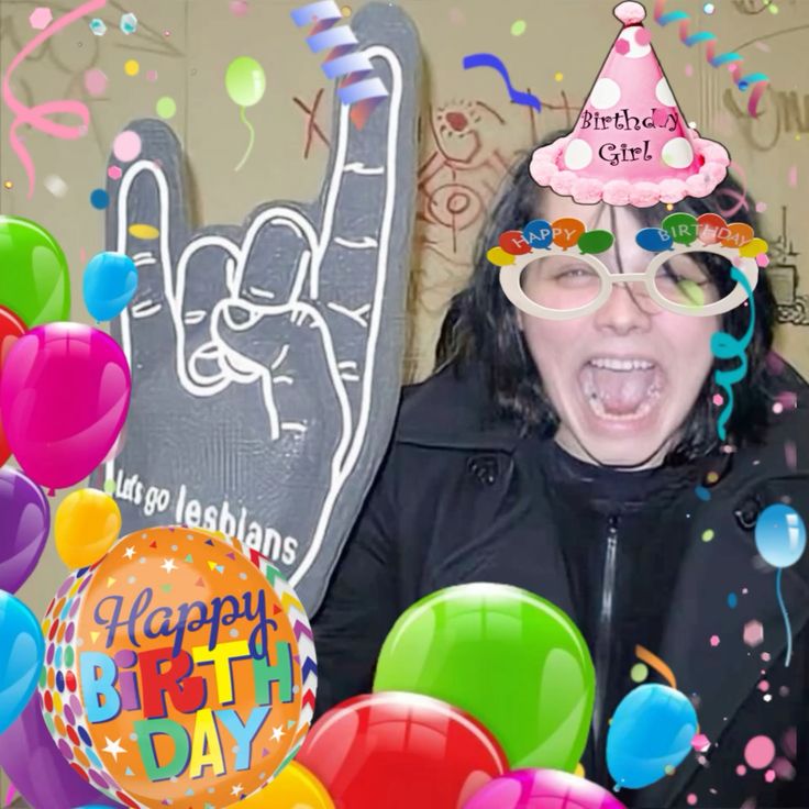chocorard's tweet photo. *does birthday dance*
*shares birthday vibes* https://t.co/71byNKa3jg