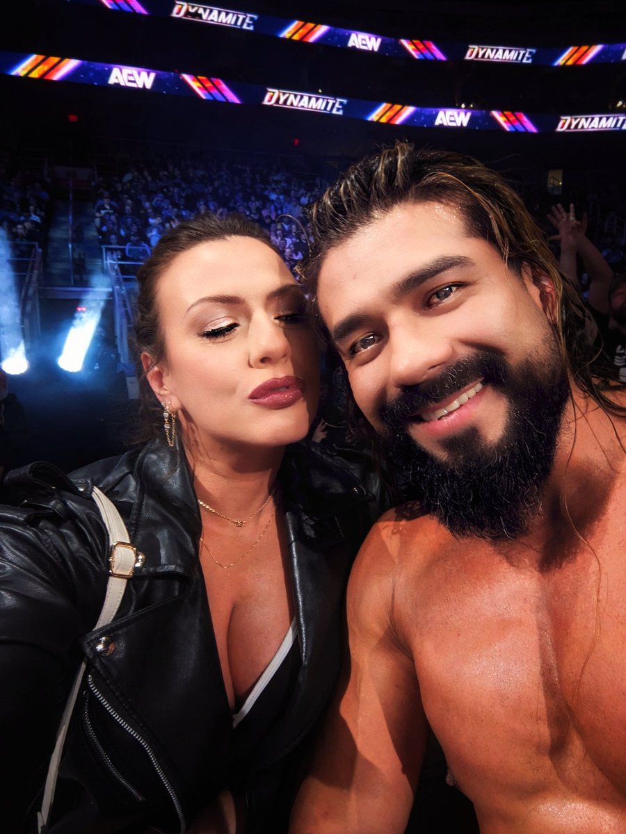 MelColemanArt tweet media