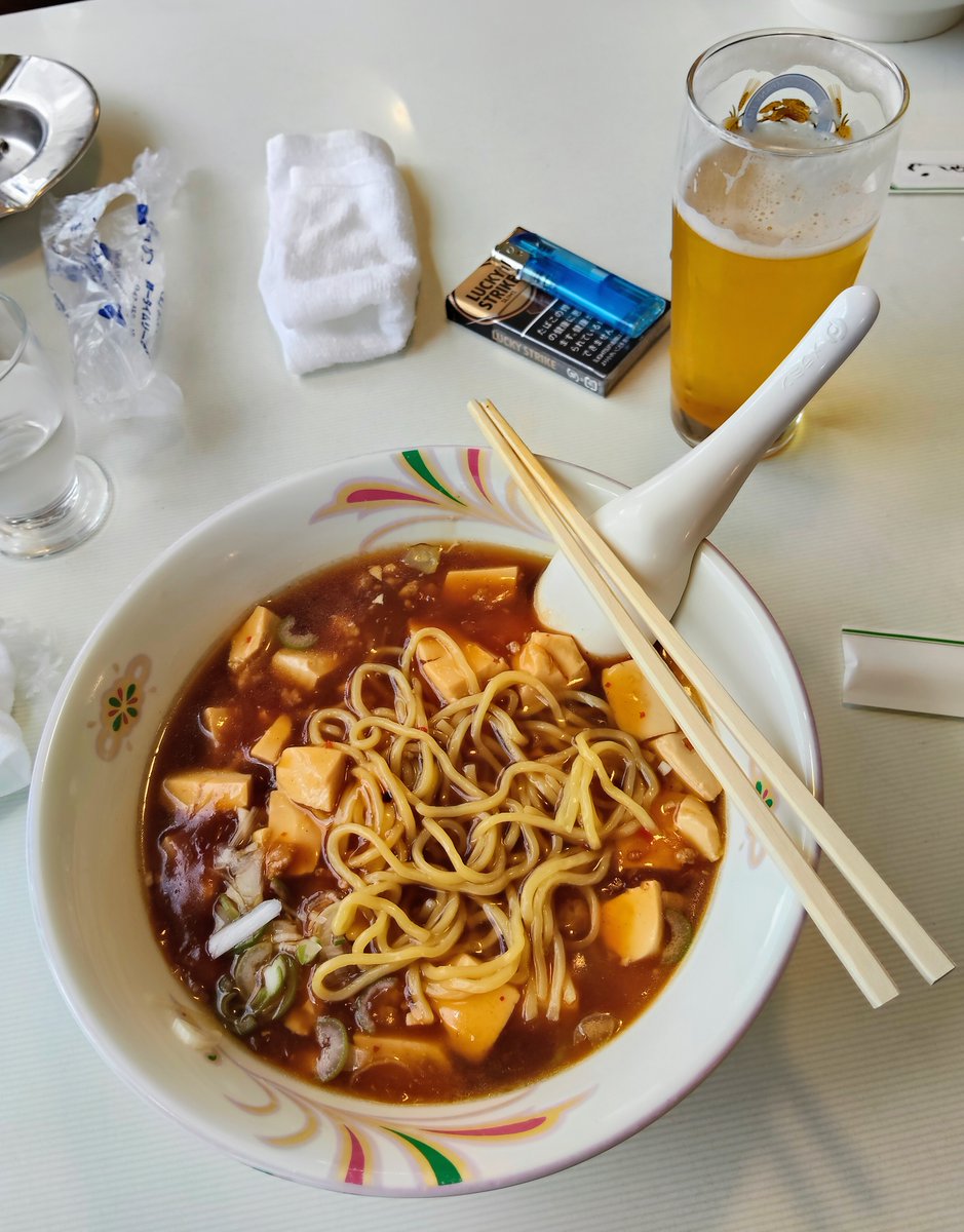 diva_0912's tweet photo. この御時世にタバコOKのお店💕オジイしか来ないから無遠慮🎶

大好き麻婆麺。 https://t.co/0aJtuNbgr9
