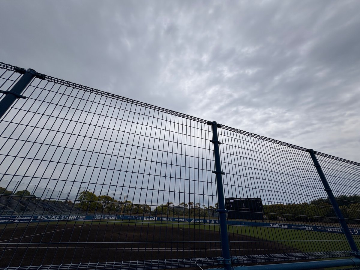 丈田美辰【飯303b 花緑青急行@4/12 関西めしけっと12】 tweet media