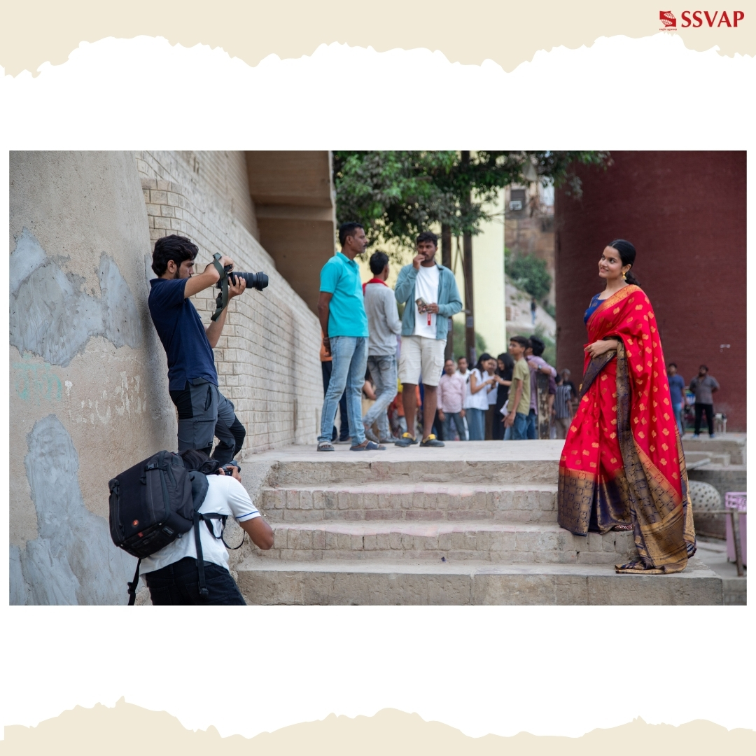 symbiosissp's tweet photo. Where tradition meets style — Fashion frames from Varanasi. ✨📸

#FashionPhotography #Varanasi #StudentShoot #PhotographyPractice #CreativeFrames https://t.co/by4cgW75m3