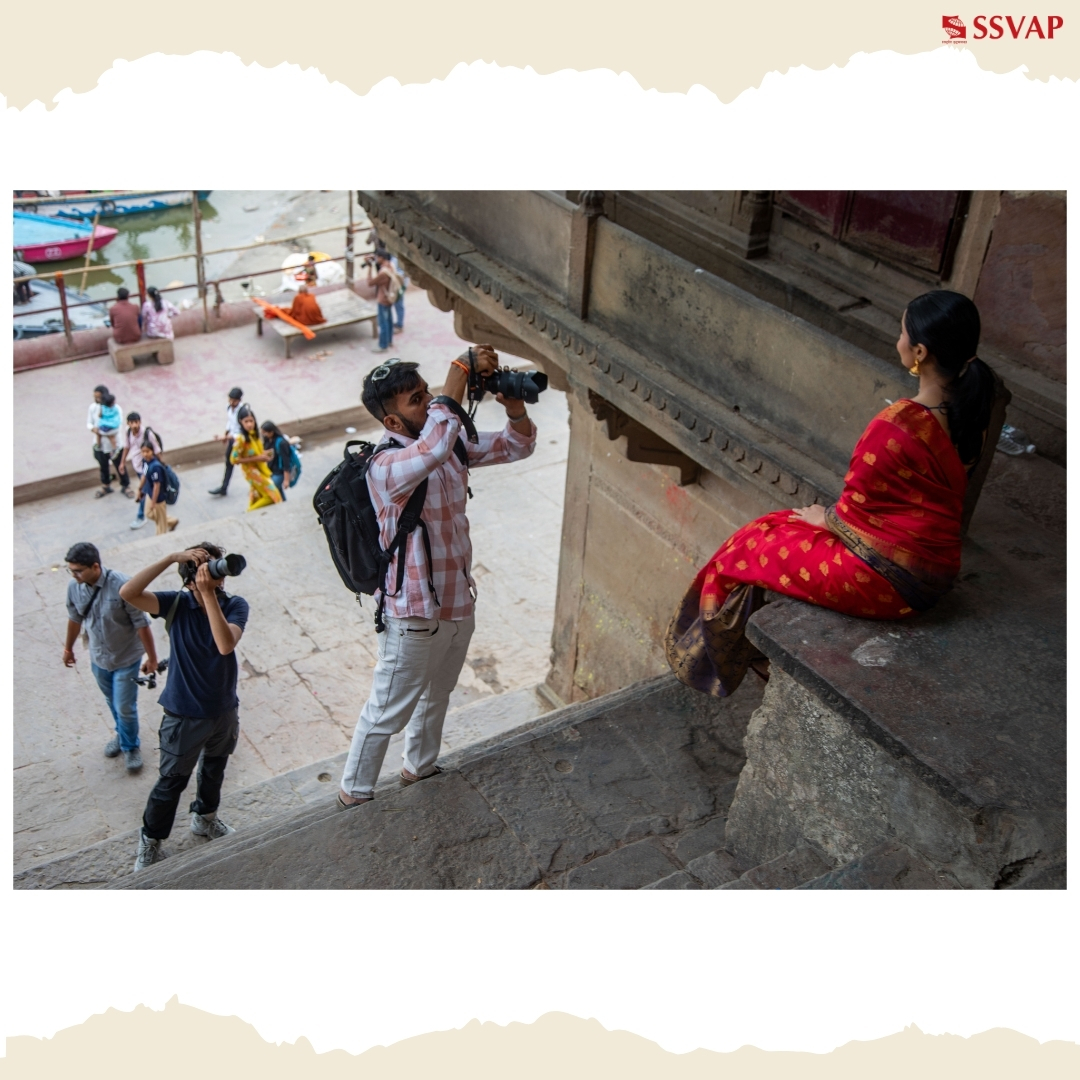 symbiosissp's tweet photo. Where tradition meets style — Fashion frames from Varanasi. ✨📸

#FashionPhotography #Varanasi #StudentShoot #PhotographyPractice #CreativeFrames https://t.co/by4cgW75m3