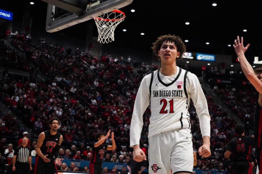 Simon Charles tweet media