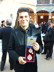#UnDiaComoHoy hace 15 años <a href="/AlejandroSanz/">Alejandro Sanz</a> fue distinguido con la Medalla de Oro al Mérito de Bellas Artes 🎖️👏🏻