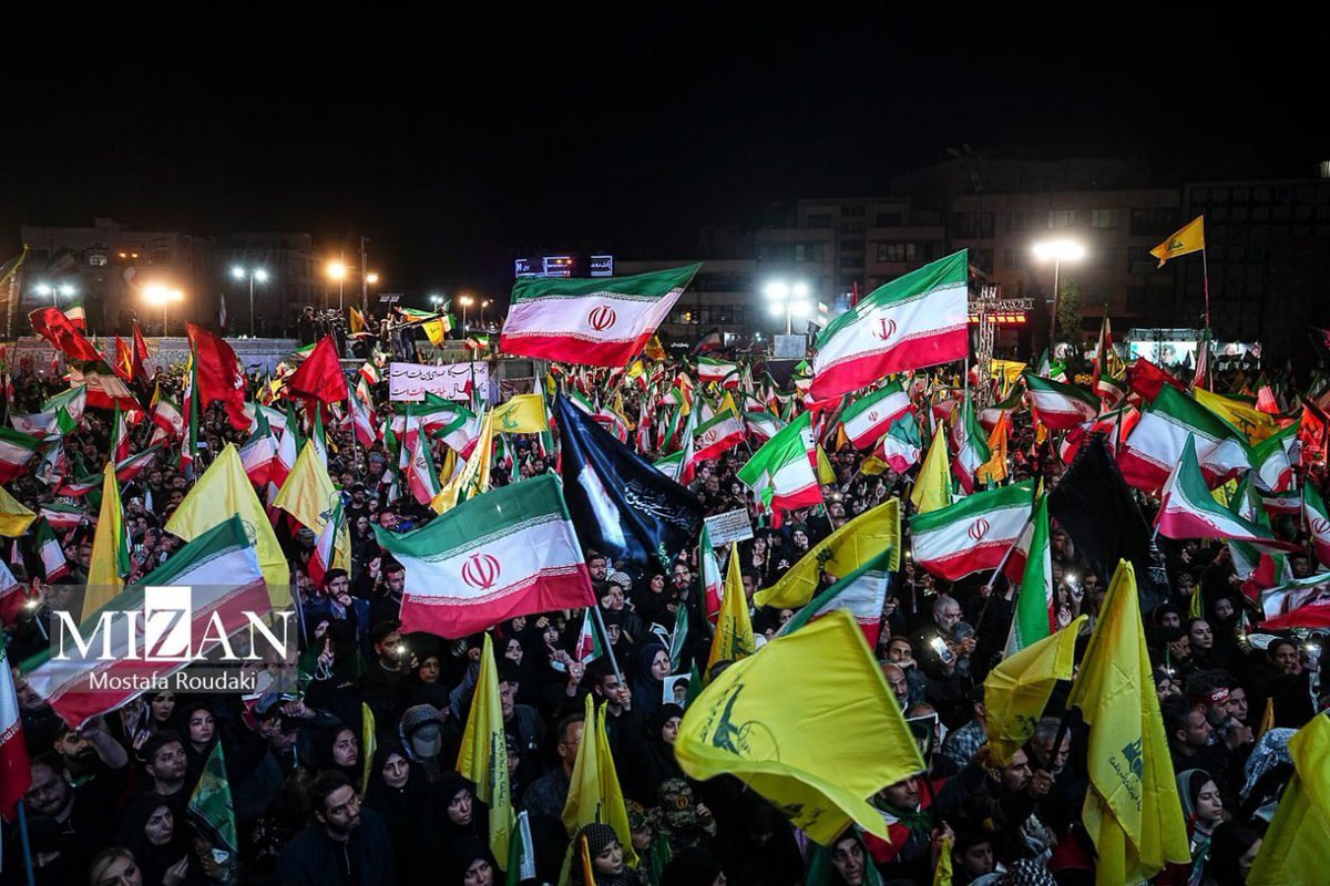 whyharsh09's tweet photo. Overnight Images From Iran - 

#Israel #Geopolitics #UsVsIran 
#Iran https://t.co/cLb0EwbtYv
