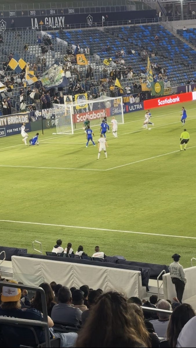 DJ_Hook's tweet photo. Our Wednesday night support…. 
Toluca Wednesday night support. https://t.co/aRKObNFoIS