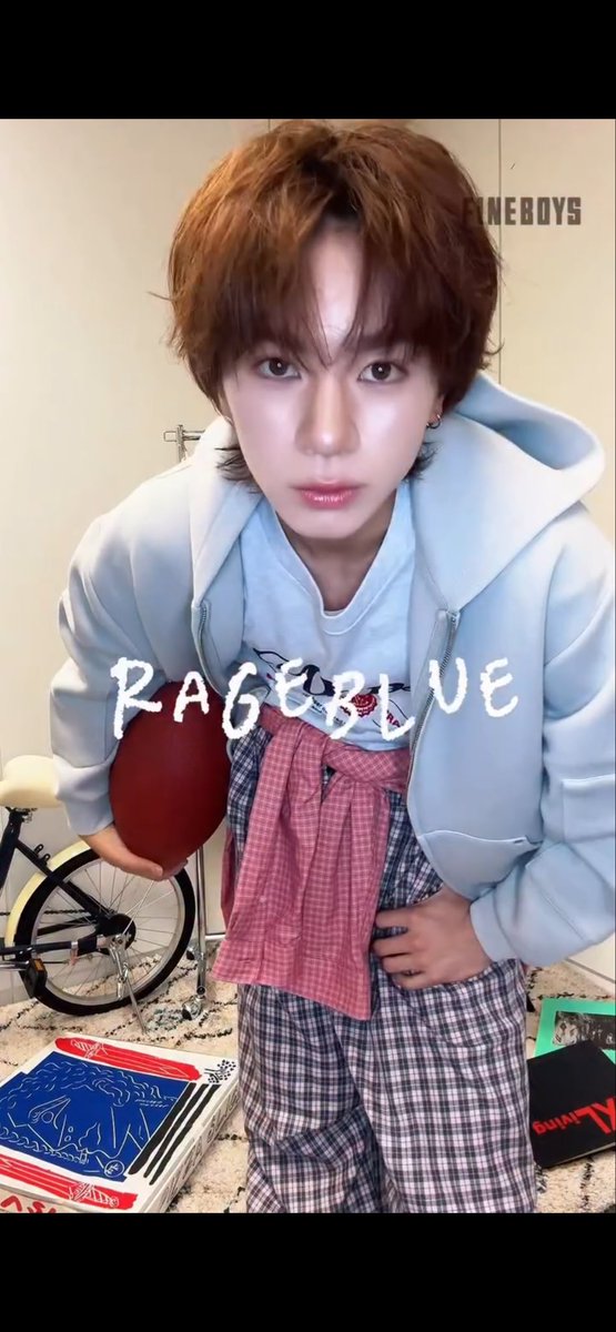 goldpear5's tweet photo. かっこよくって草なんよ
アメフトボール?🏈
いいね👍
#rageblue #fineboys #内田金吾
🔽fineboys instagram reel
https://t.co/LJCxZQy9Dg https://t.co/capUlQ4Z5Q
