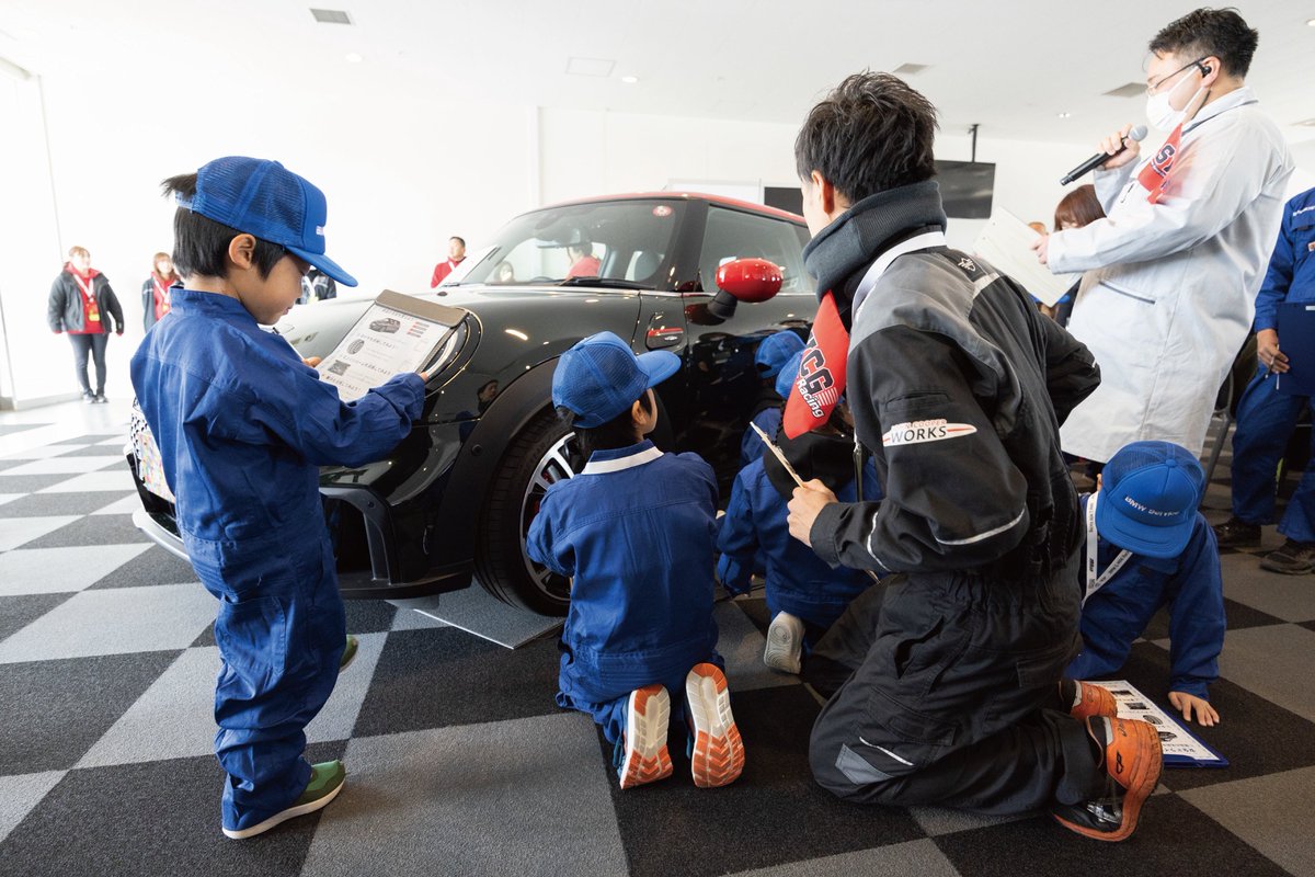 responsejp's tweet image. キッズメカニック体験プログラム、BMW &amp;amp; MINI Racing 2026が新導入…タイヤ点検や車両点検を学ぶ
response.jp/article/2026/0…

#MINI #BMW #イベント開催予定