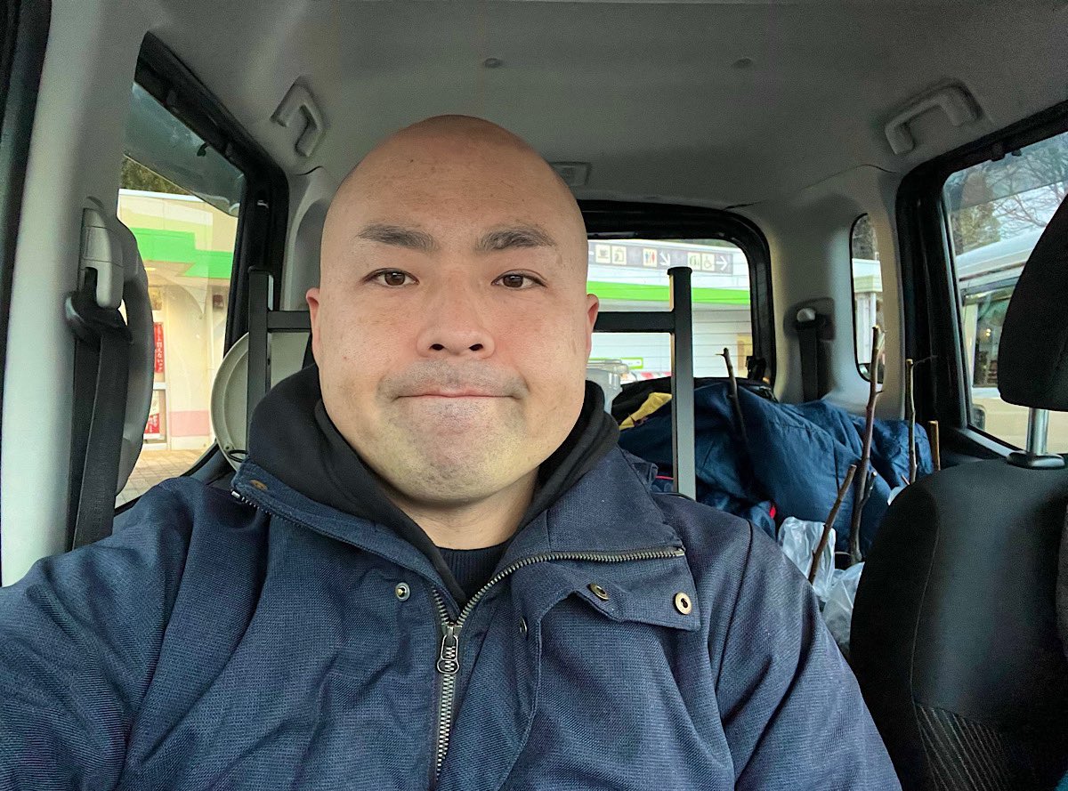 アルやま tweet media