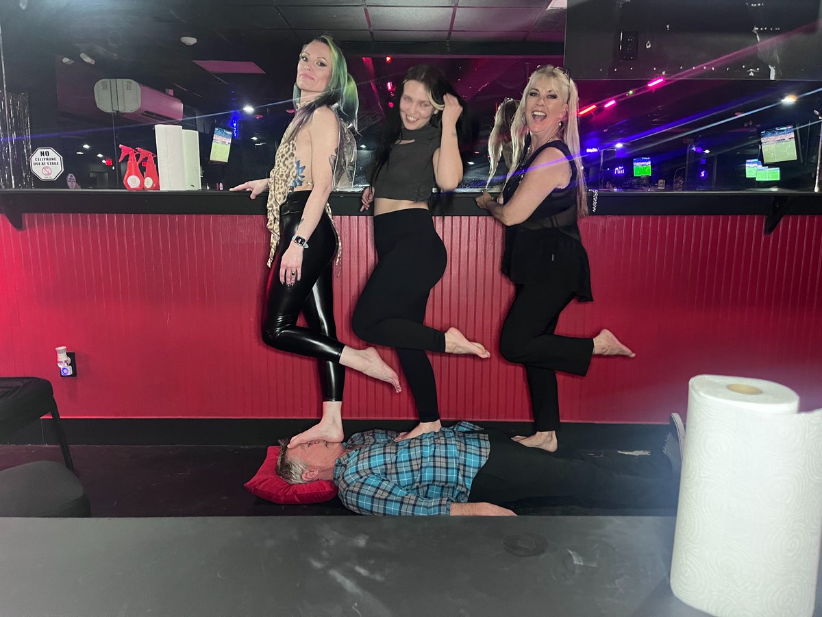 footnight's tweet image. The fun that was had in #NewJersey  cannot wait till the next one @mistressbadbitch @thebareden  #Sky FootNight.com  for details @Jaxdynamite