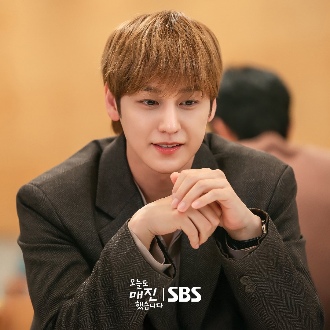 Kent_Updates's tweet photo. 📸 New stills of Kim Bum from the upcoming drama "Sold Out On You" releasing on April 22.

#KimBum #SoldOutOnYou https://t.co/NO5RMl9xdG