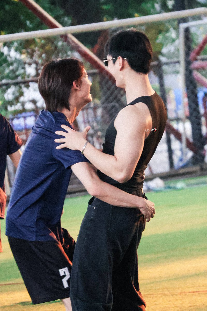 bmybae🌙 tweet media