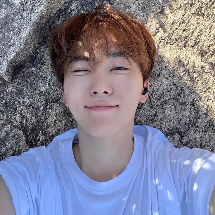 cy 🧸 | let's be moots tweet media